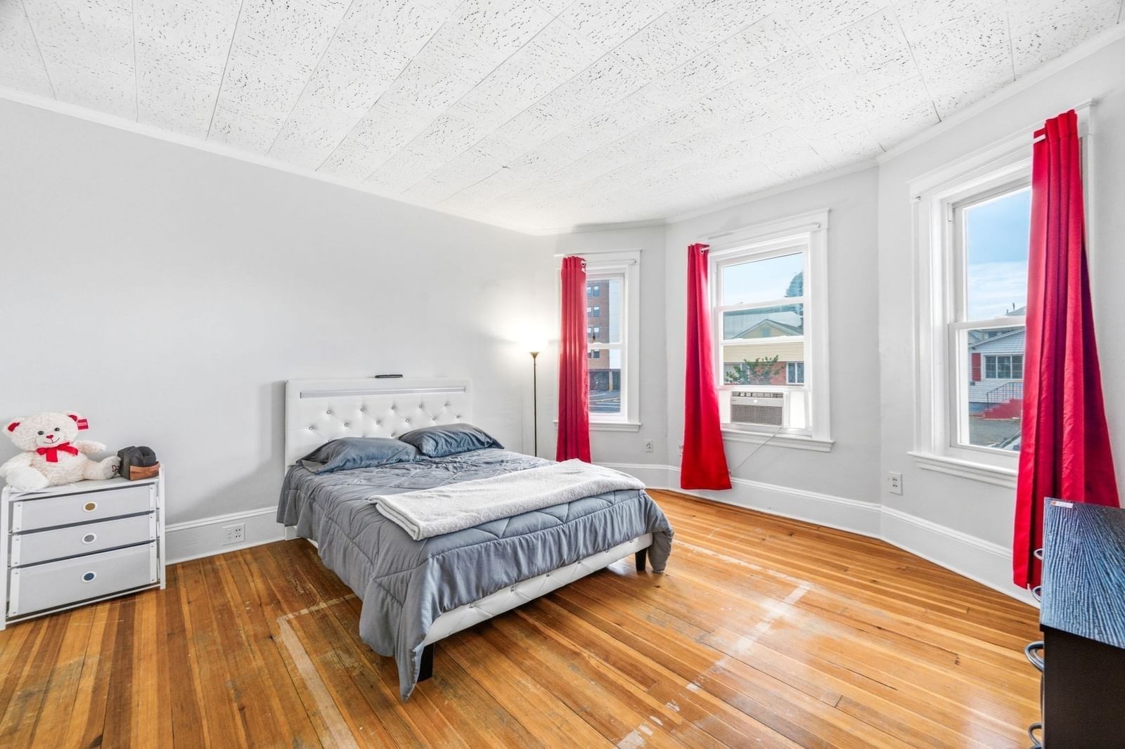 91 Pomona Street Revere — Photo 16 of 42