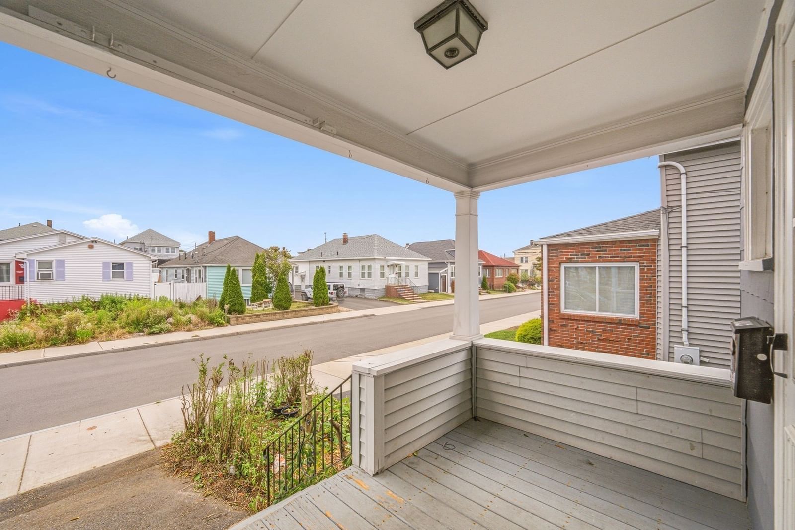 91 Pomona Street Revere — Photo 5 of 42