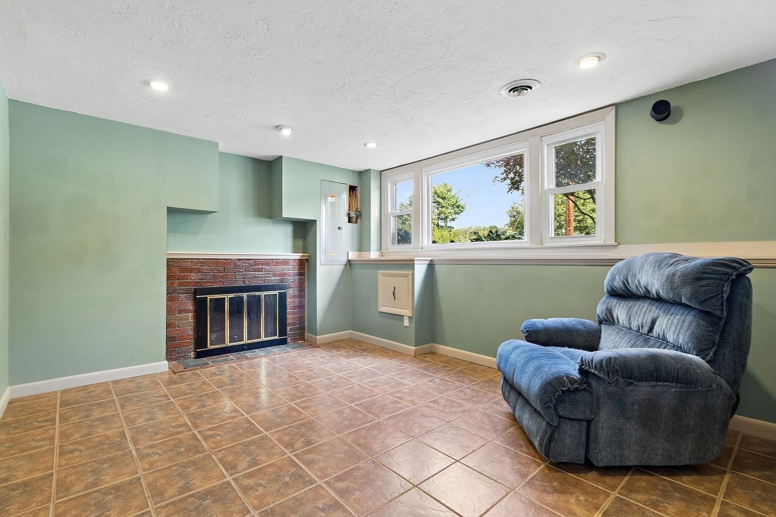 21 Puddingstone Ln Bellingham — Photo 16 of 30