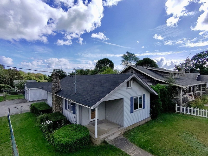 285 Huttleston Ave