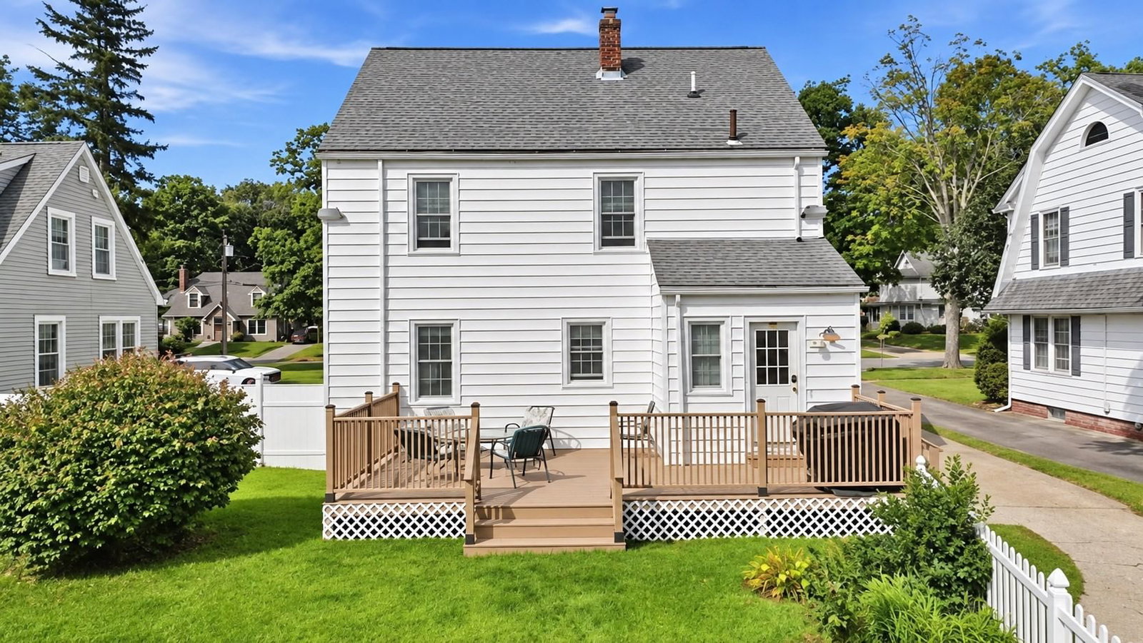 45 Bronson Ter Springfield — Photo 4 of 42