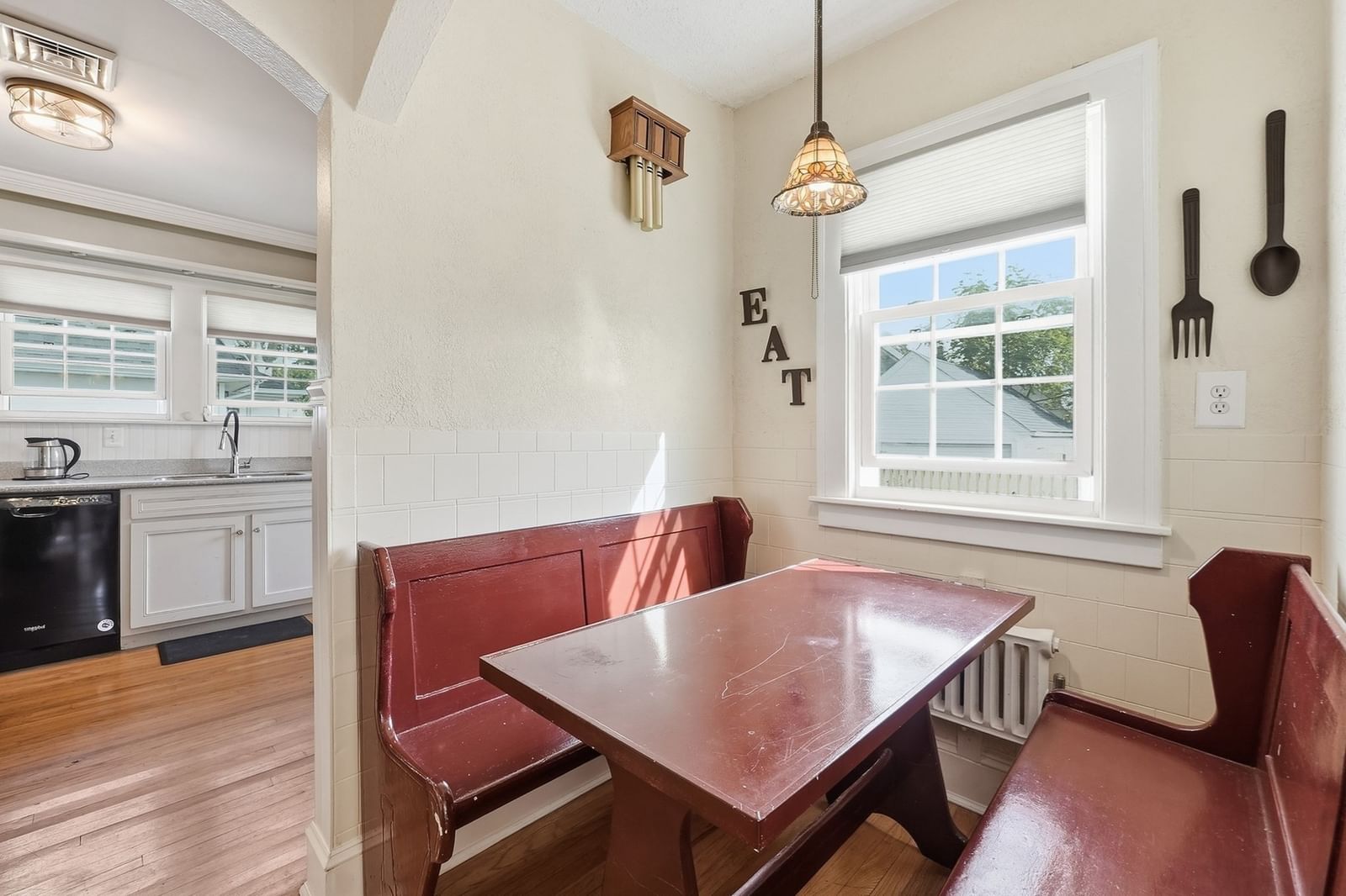 45 Bronson Ter Springfield — Photo 8 of 42