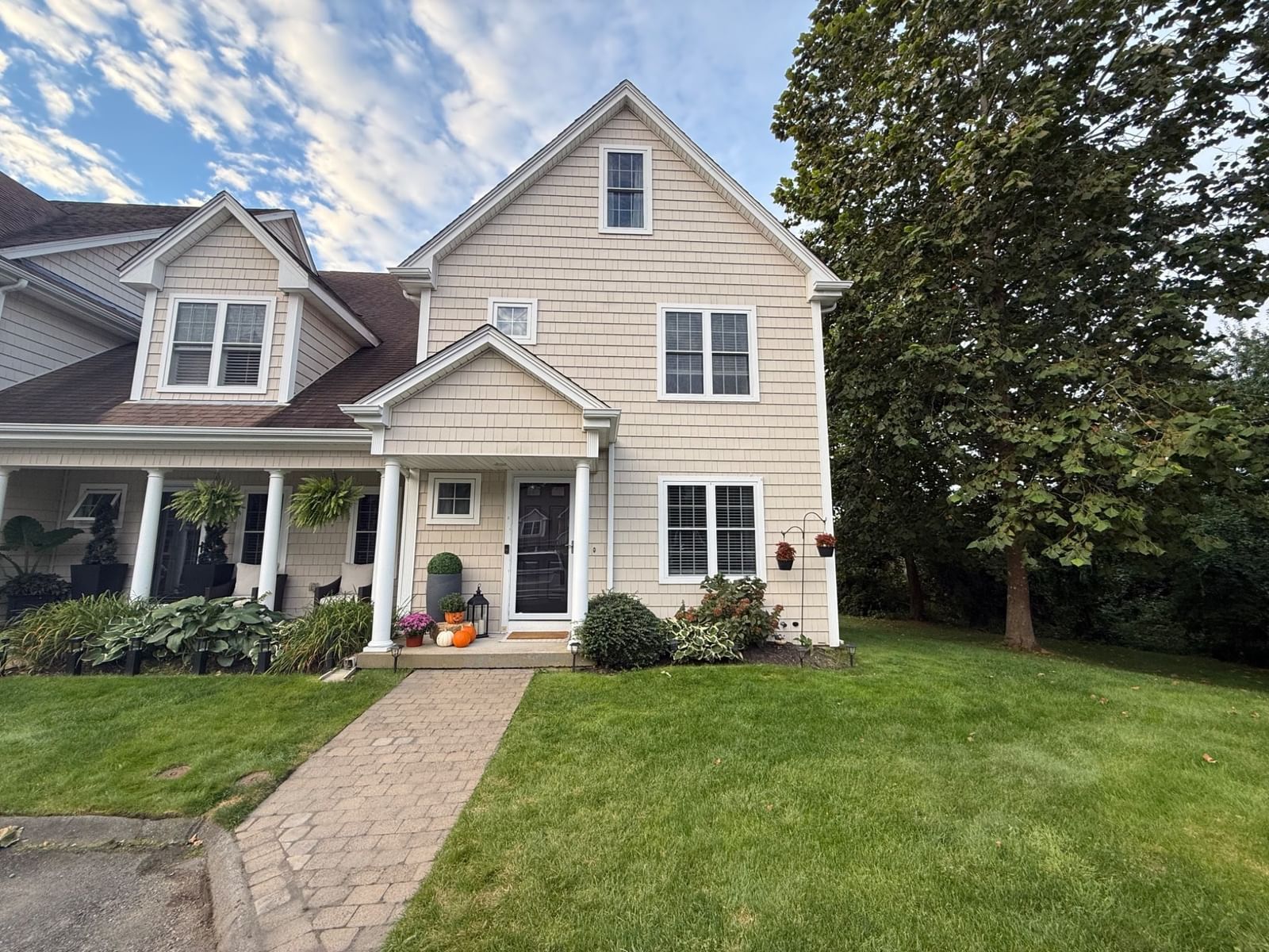 Property at 700 Lees River Ave #12, Somerset, MA 02725