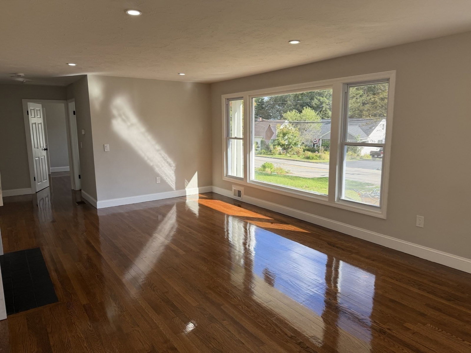432 Mower St Worcester — Photo 8 of 24