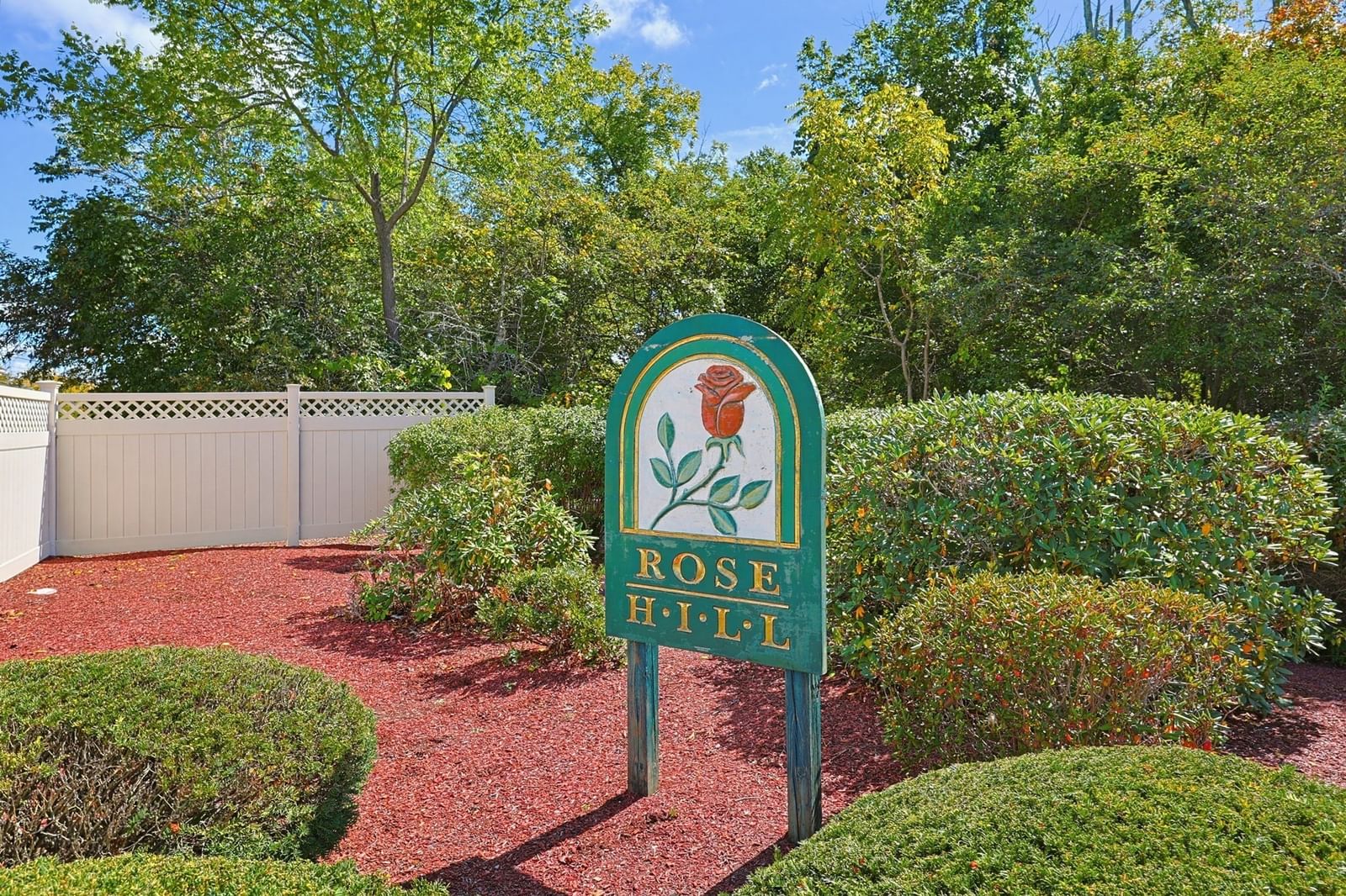47 Rose Ct #47 Norwood — Photo 2 of 33