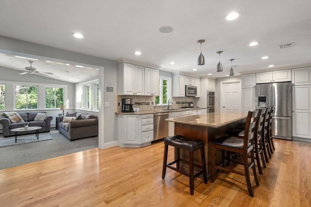 12 Fortune Drive Norwood — Photo 4 of 40