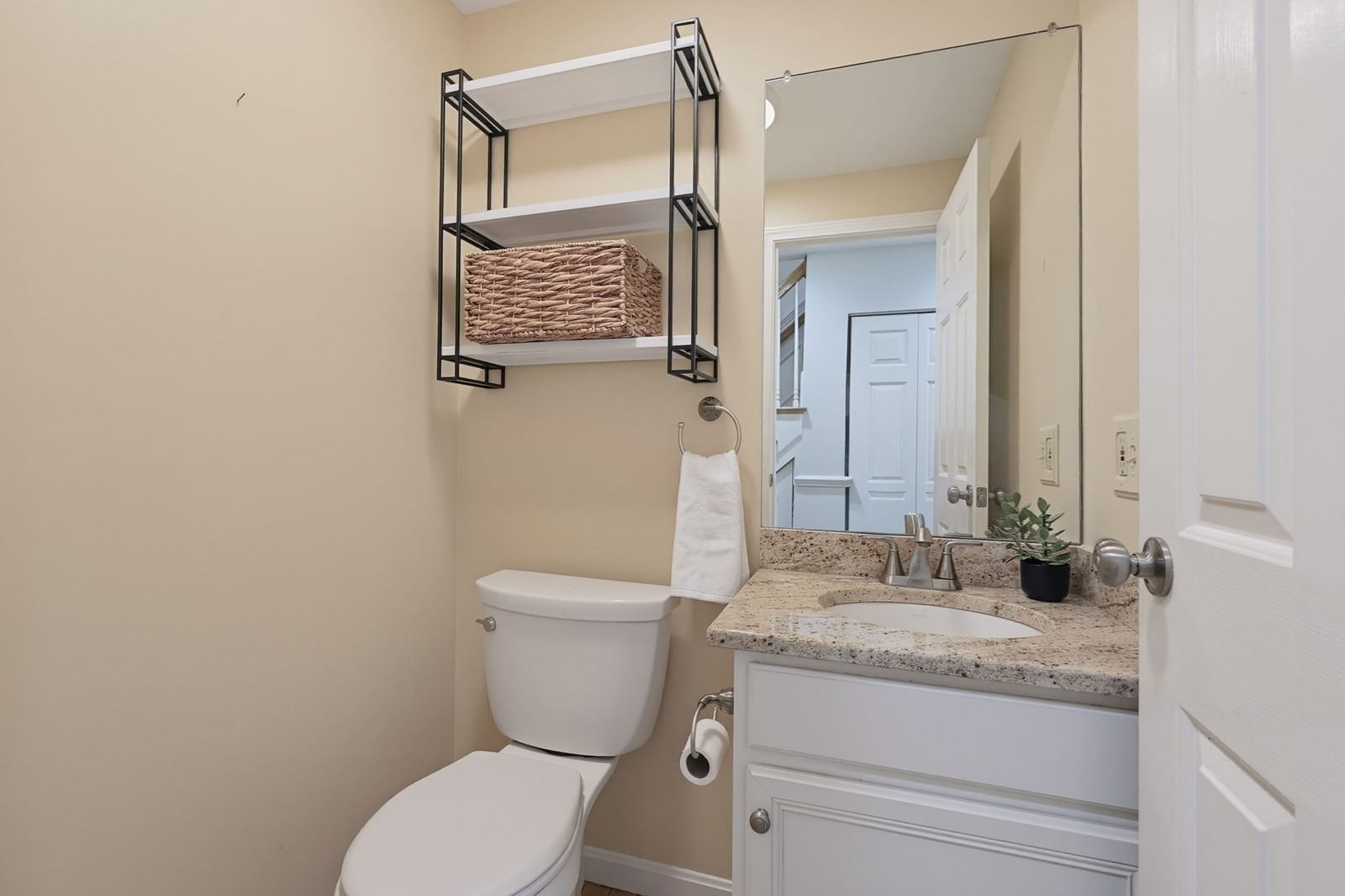 85 Hammond Pl #85 Woburn — Photo 17 of 35