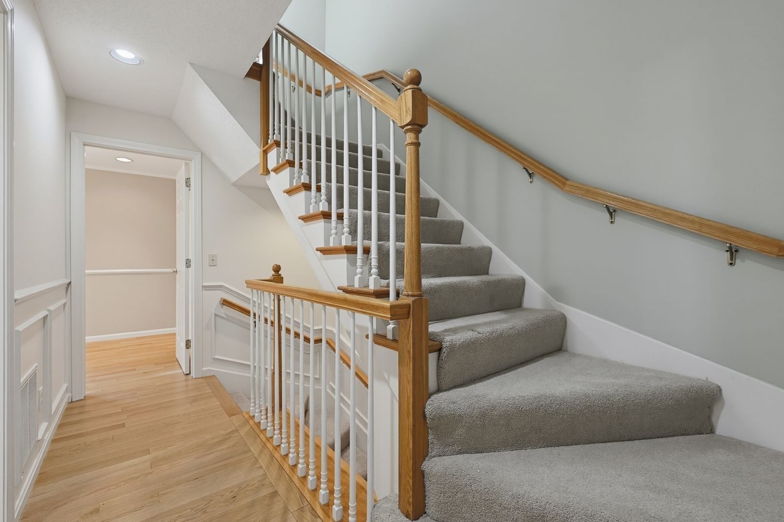 85 Hammond Pl #85 Woburn — Photo 20 of 35