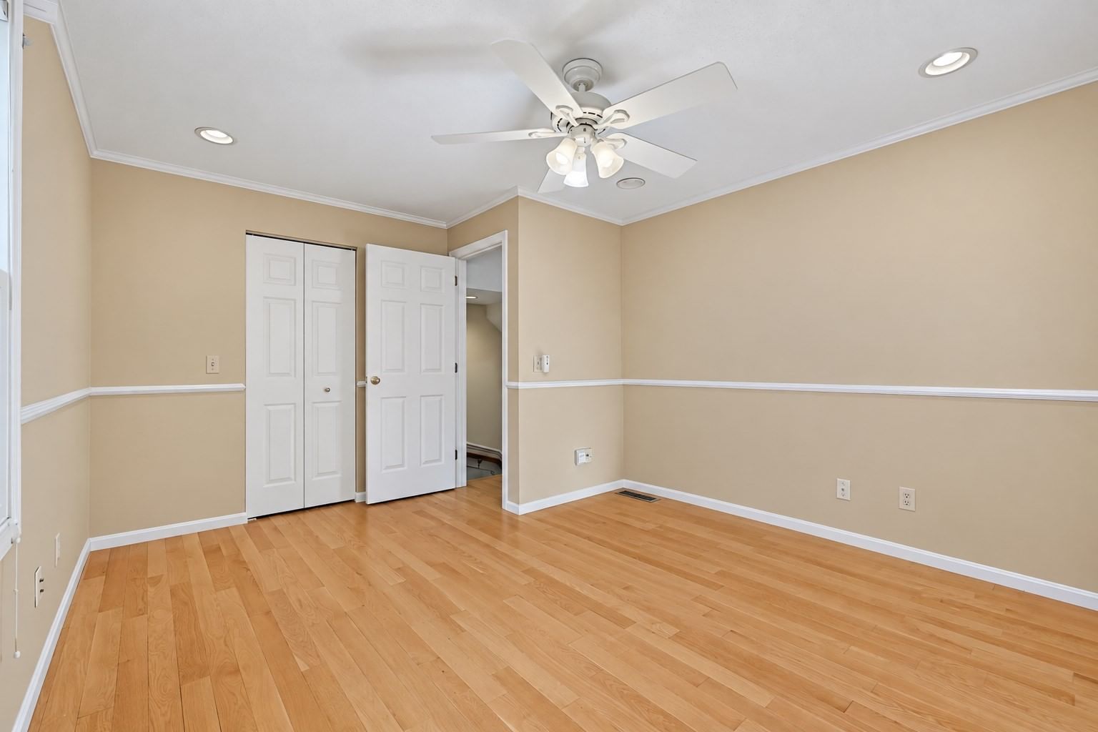 85 Hammond Pl #85 Woburn — Photo 22 of 35