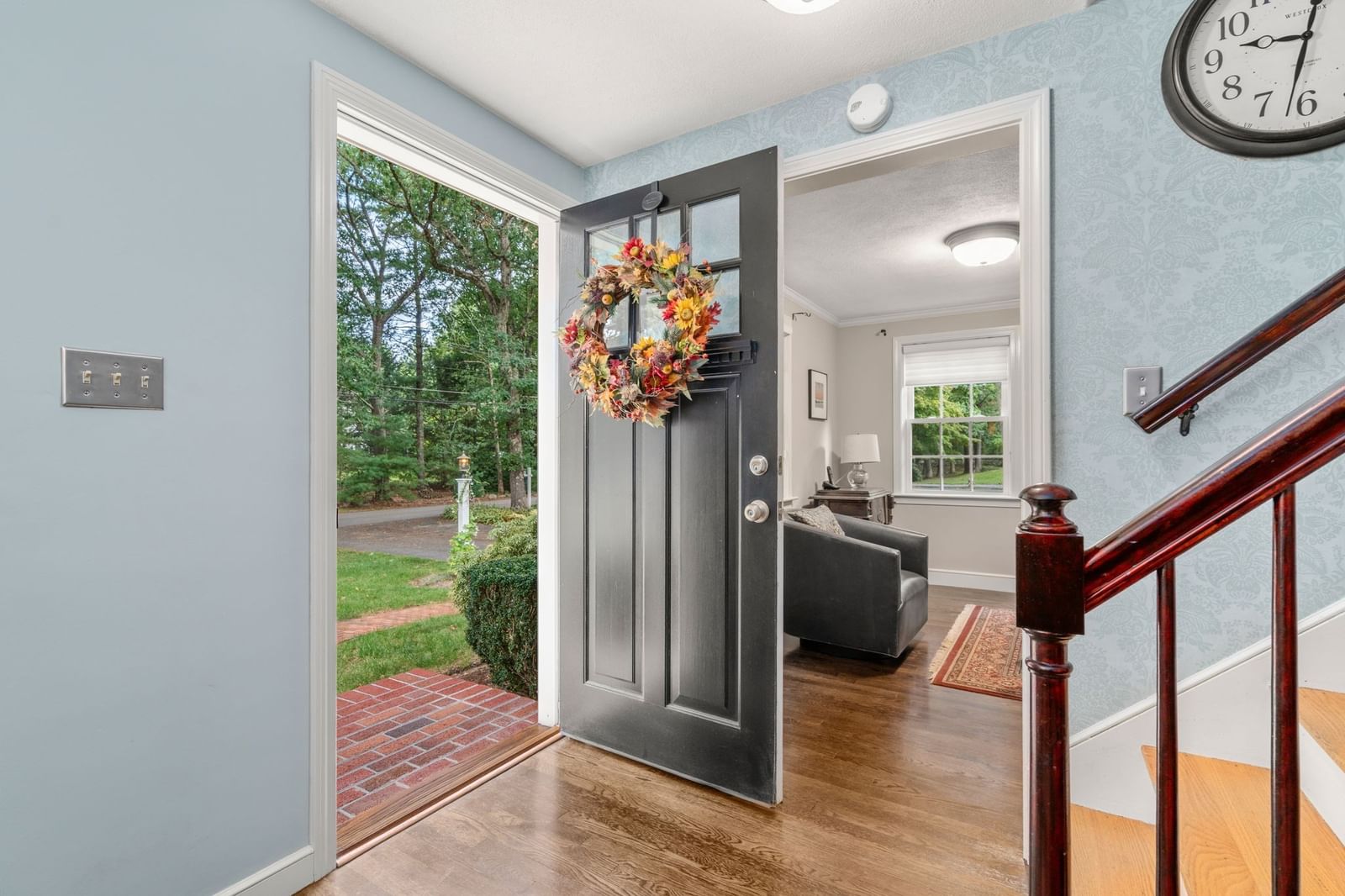 67 Pine Street Medfield — Photo 4 of 34