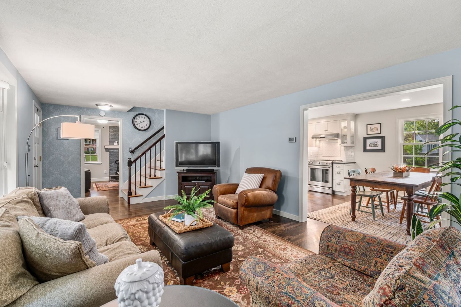 67 Pine Street Medfield — Photo 7 of 34