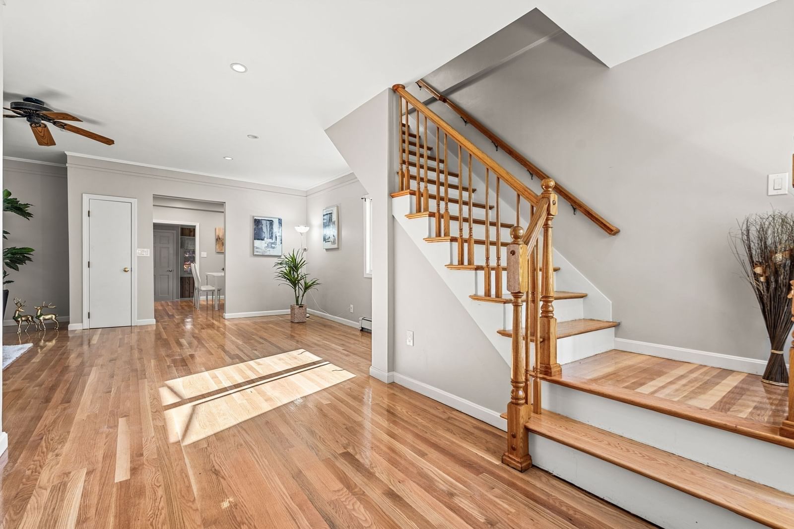 233 Lakeshore Dr Wayland — Photo 16 of 40