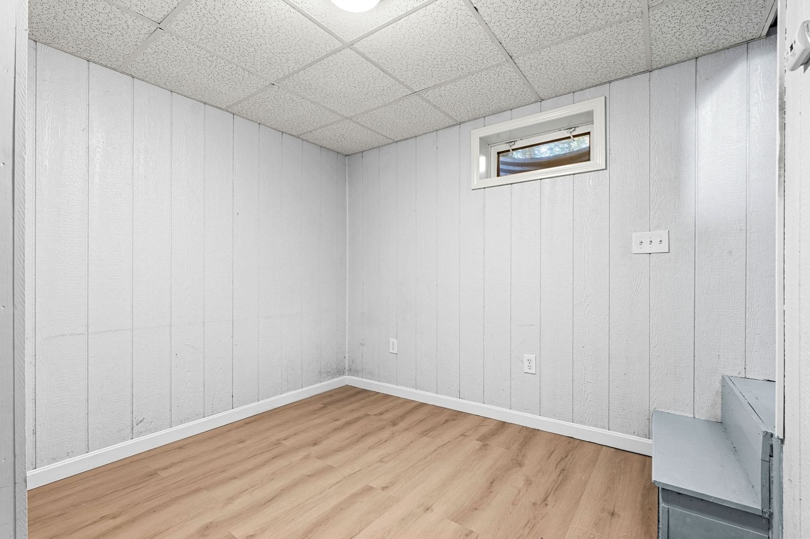 233 Lakeshore Dr Wayland — Photo 34 of 40