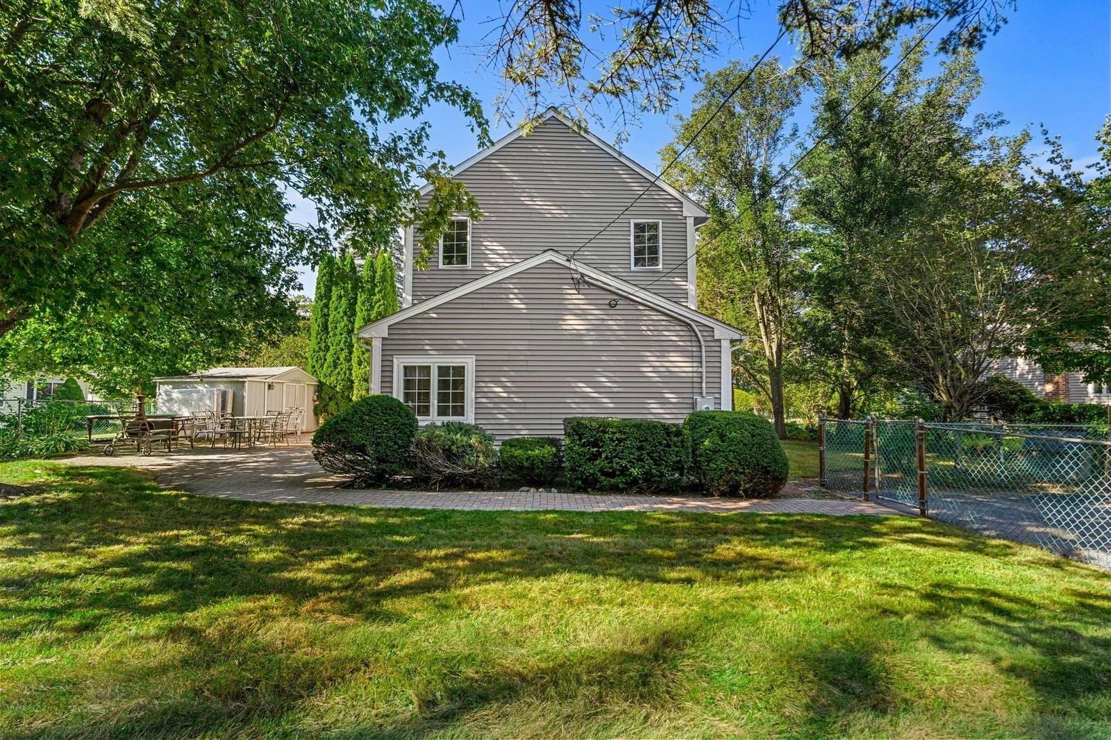 233 Lakeshore Dr Wayland — Photo 36 of 40