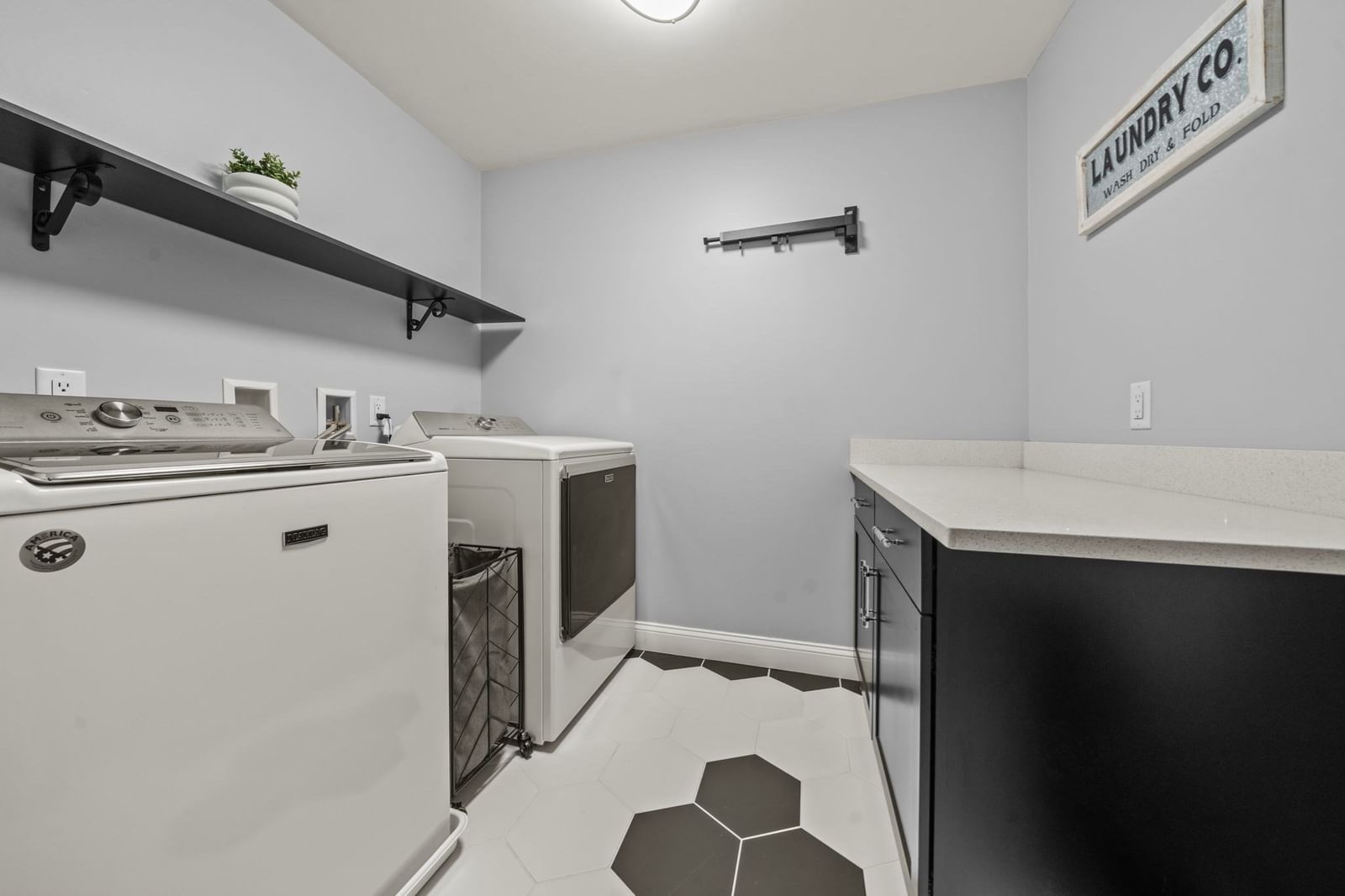 2 Oneil Way Saugus — Photo 19 of 41