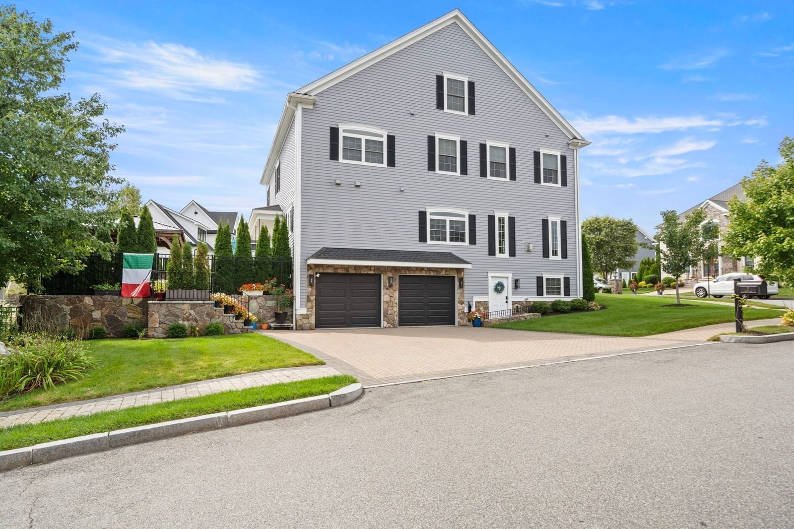 2 Oneil Way Saugus — Photo 38 of 41