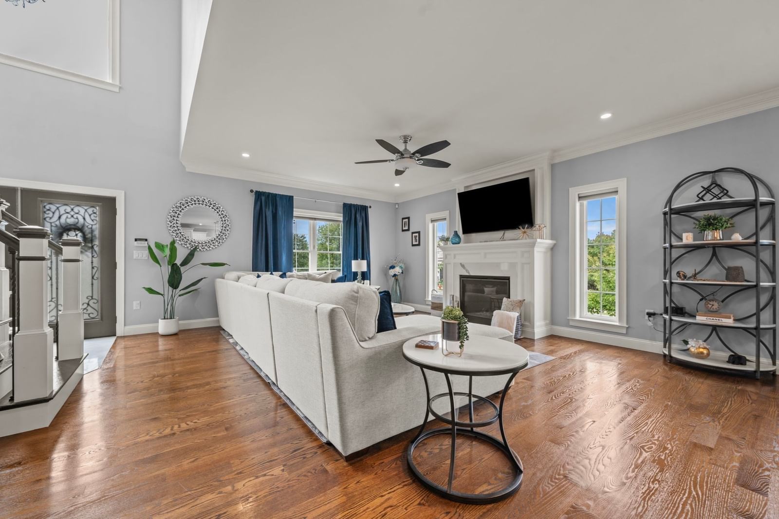 2 Oneil Way Saugus — Photo 8 of 41