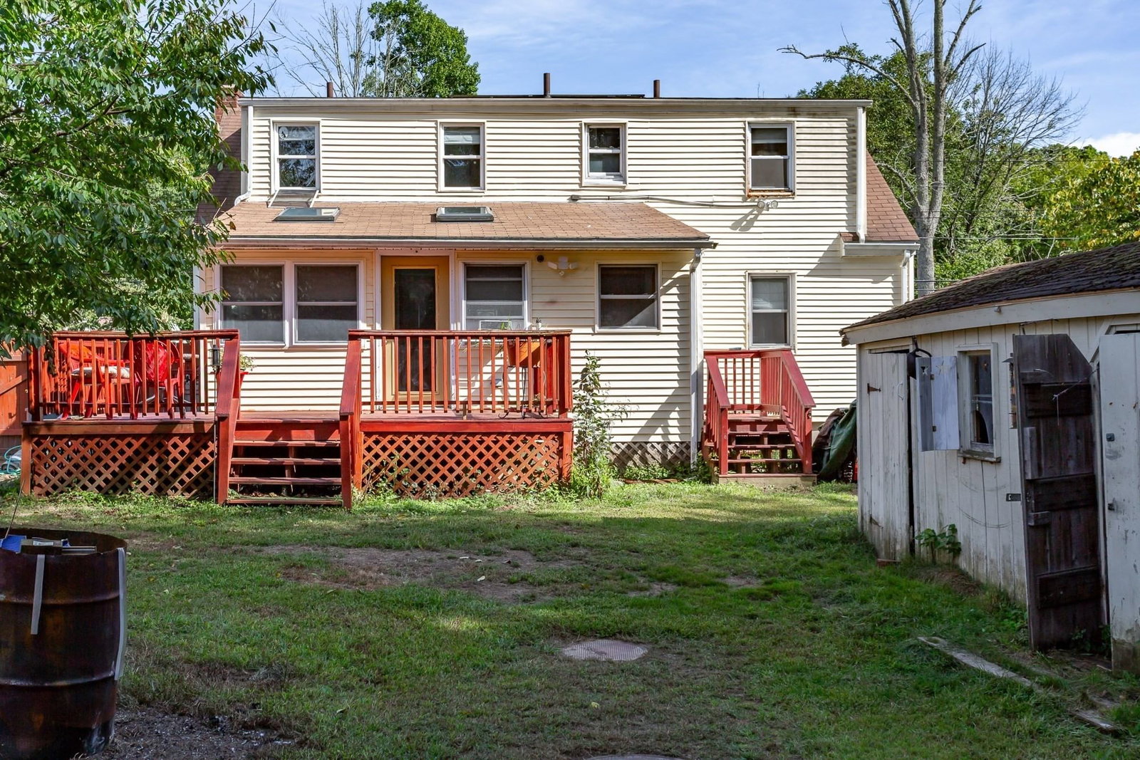 359 Pike Ave Attleboro — Photo 3 of 34