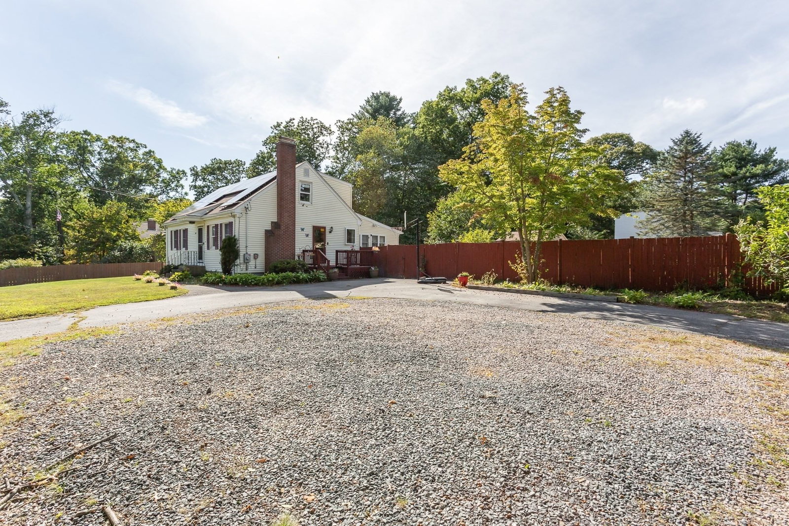 359 Pike Ave Attleboro — Photo 6 of 34