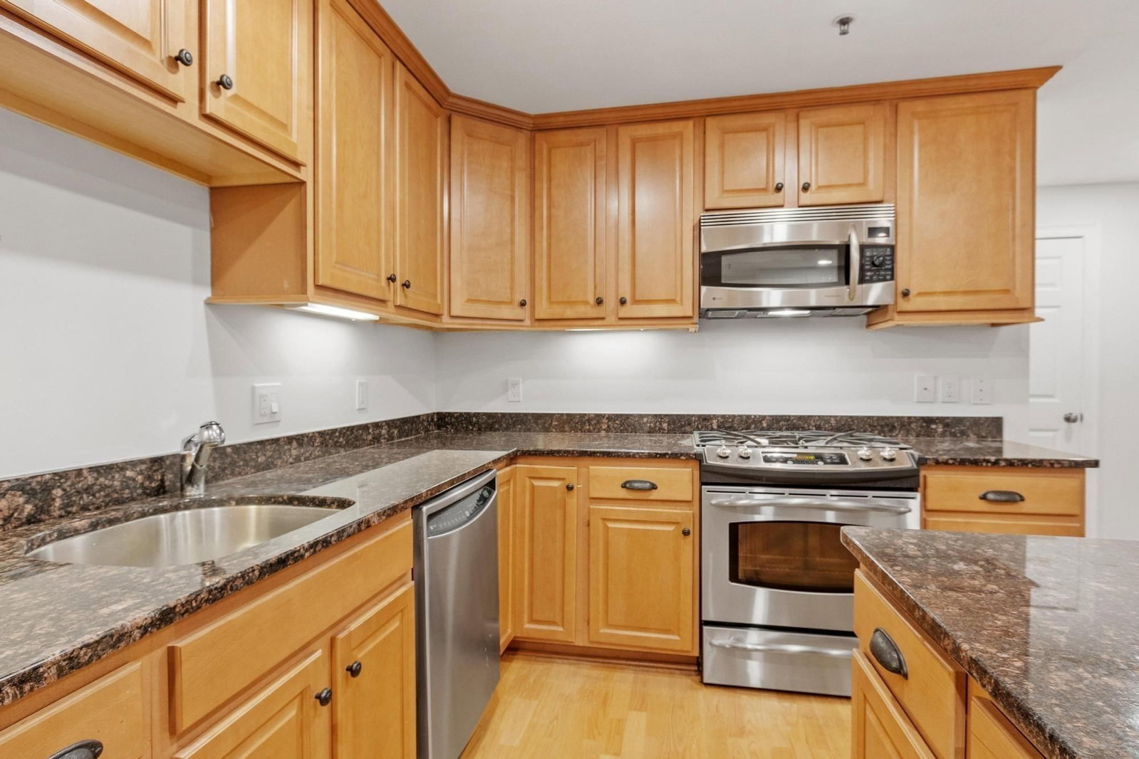 95 Conant St #214 Concord — Photo 4 of 39