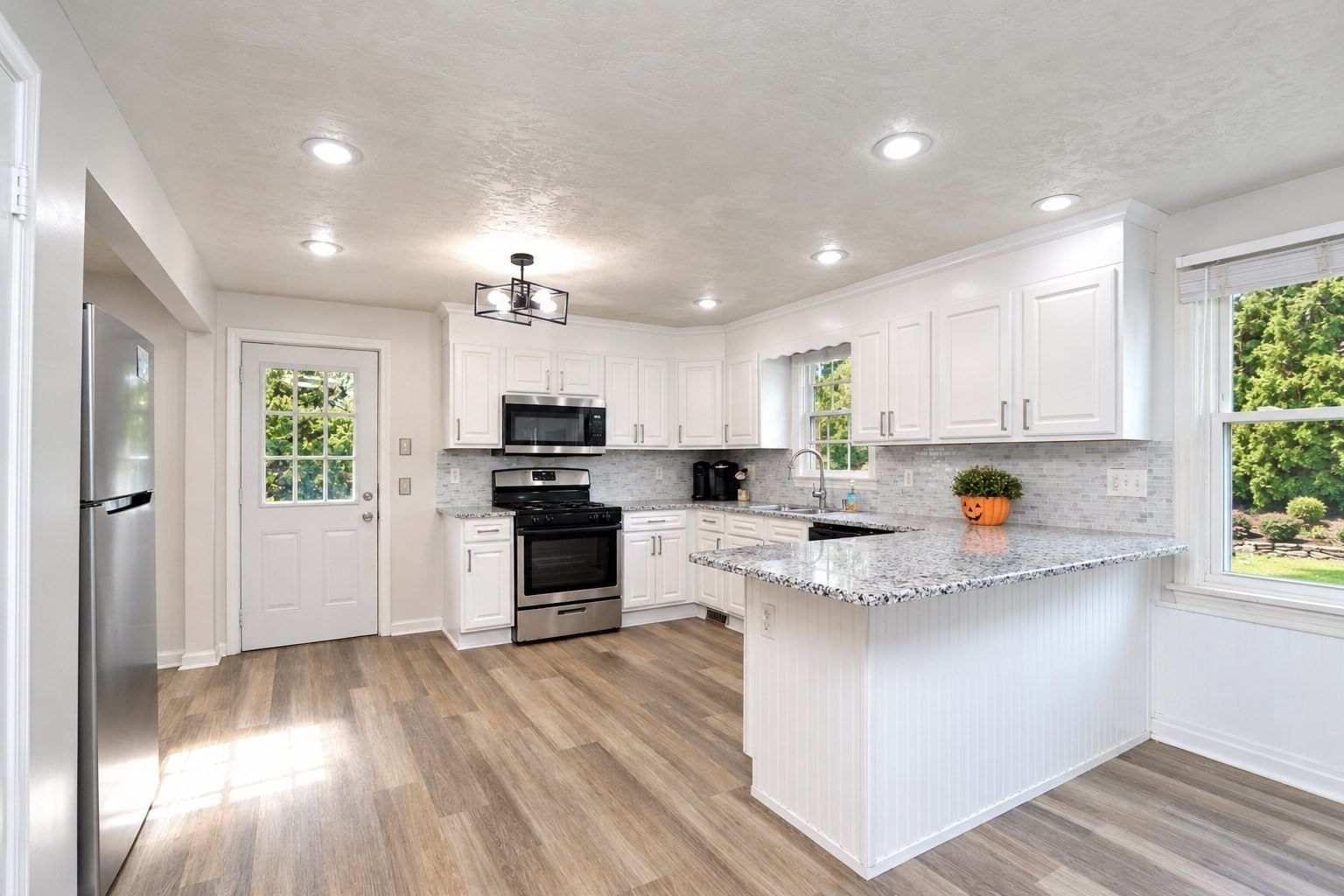 176 Meadow St Westfield — Photo 5 of 42
