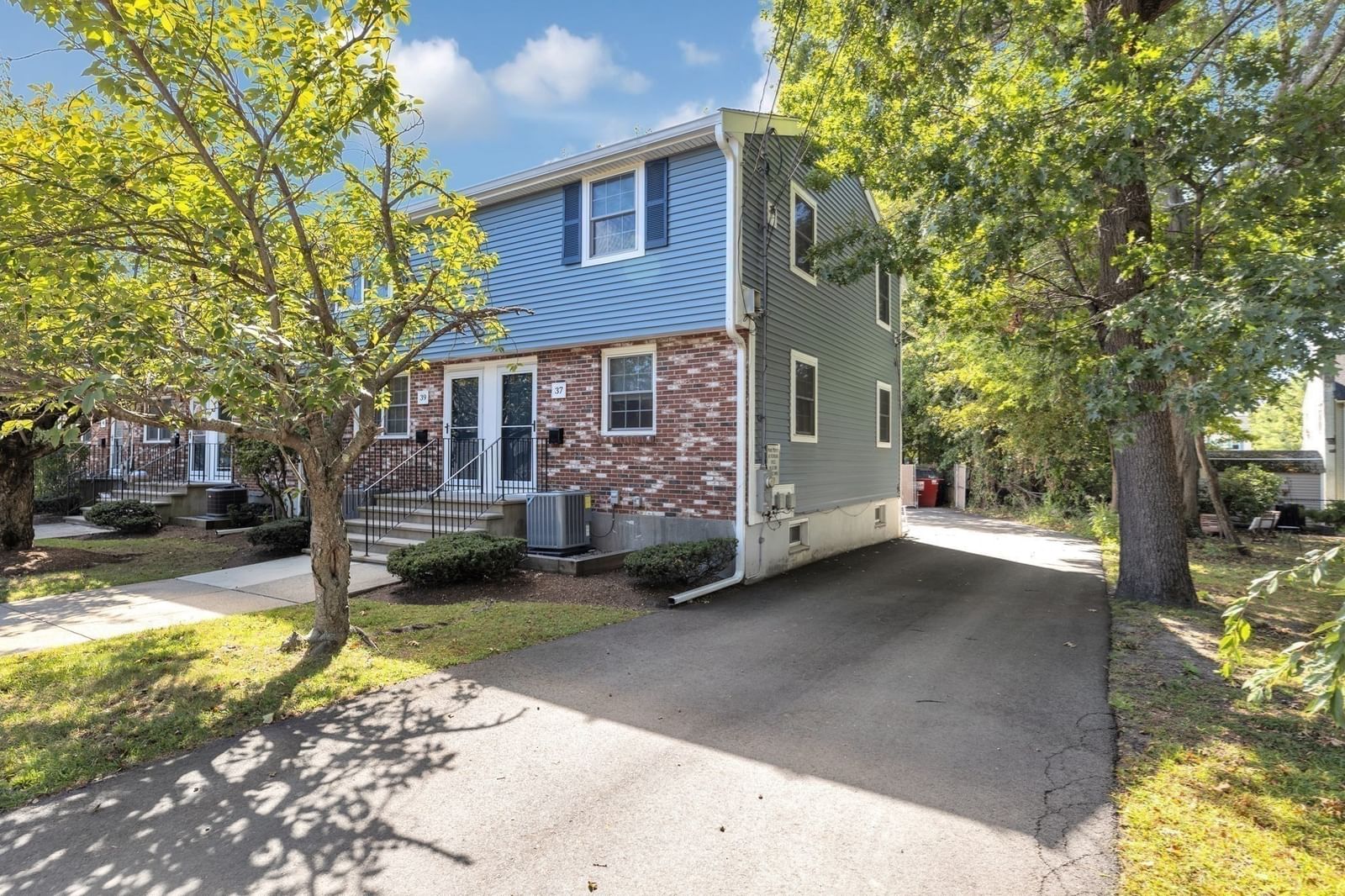 37 Leominster Rd #37 Dedham — Photo 1 of 28