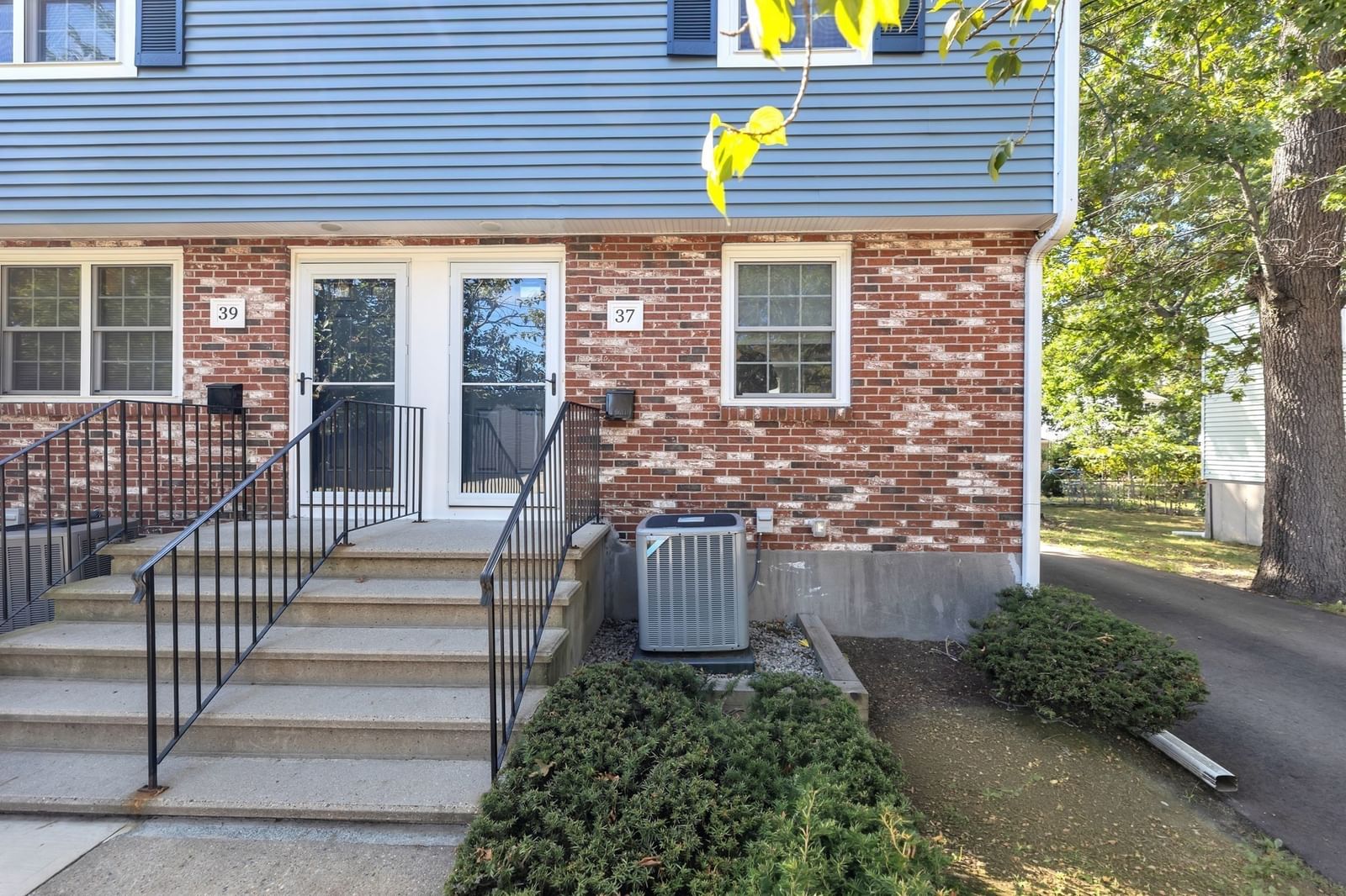 37 Leominster Rd #37 Dedham — Photo 2 of 28