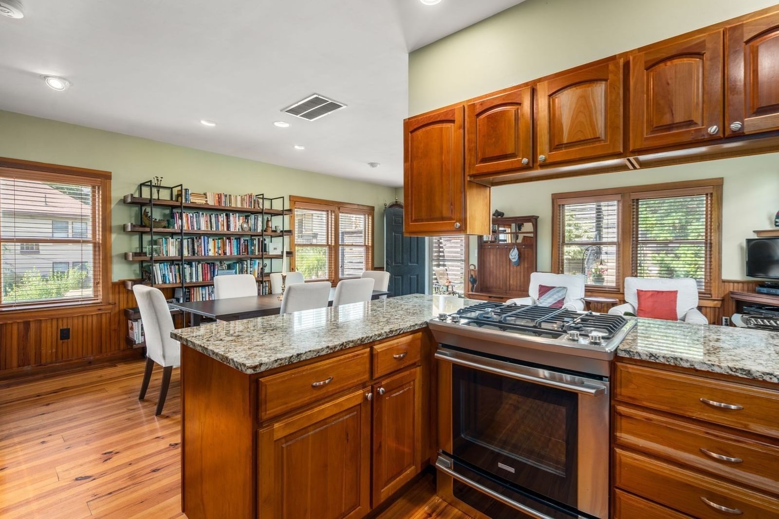 10 Symmes Street #4 Boston — Photo 6 of 20