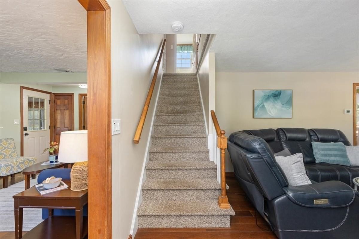 238 Beech St Tewksbury — Photo 18 of 38