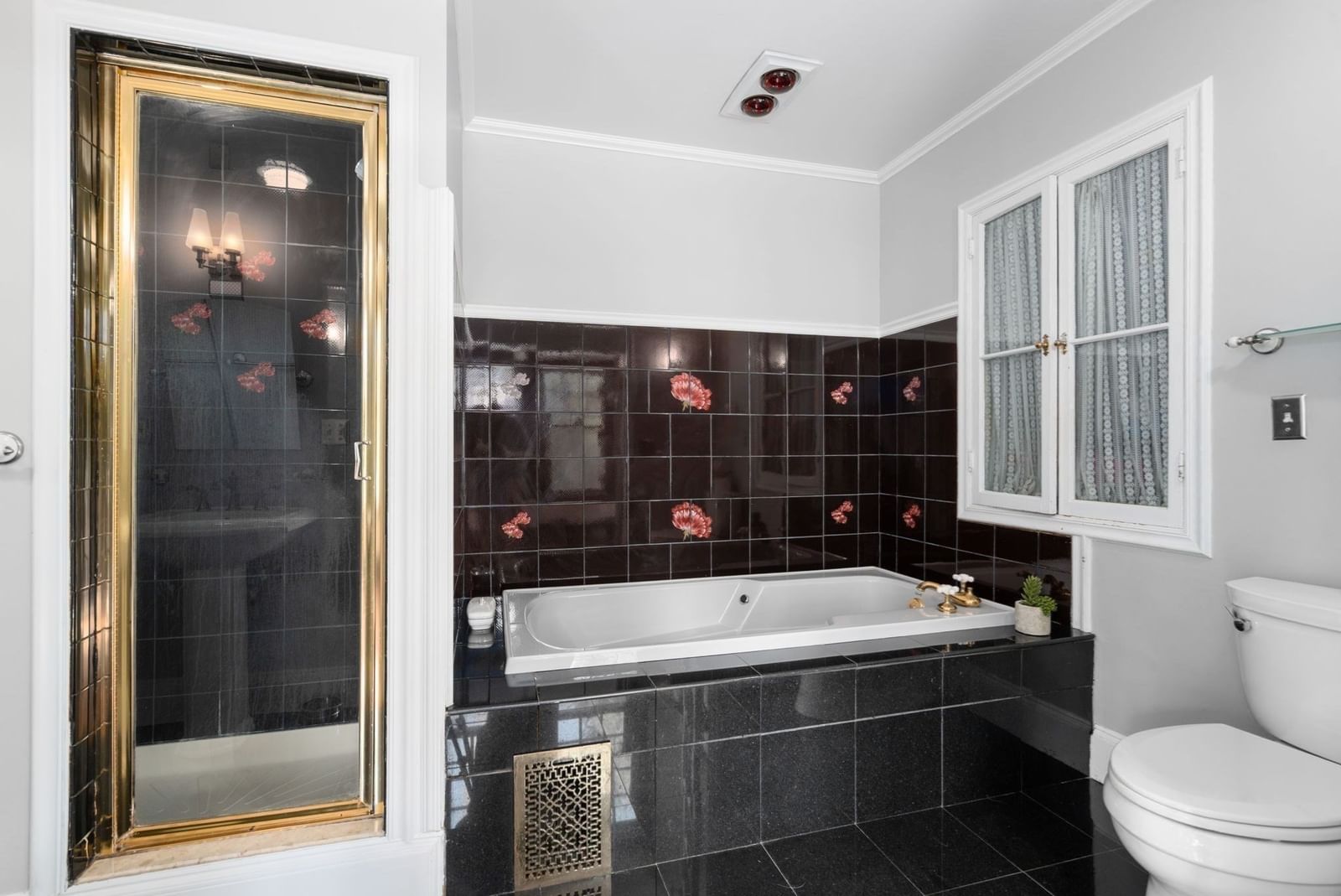 367 Otis St Newton — Photo 19 of 32