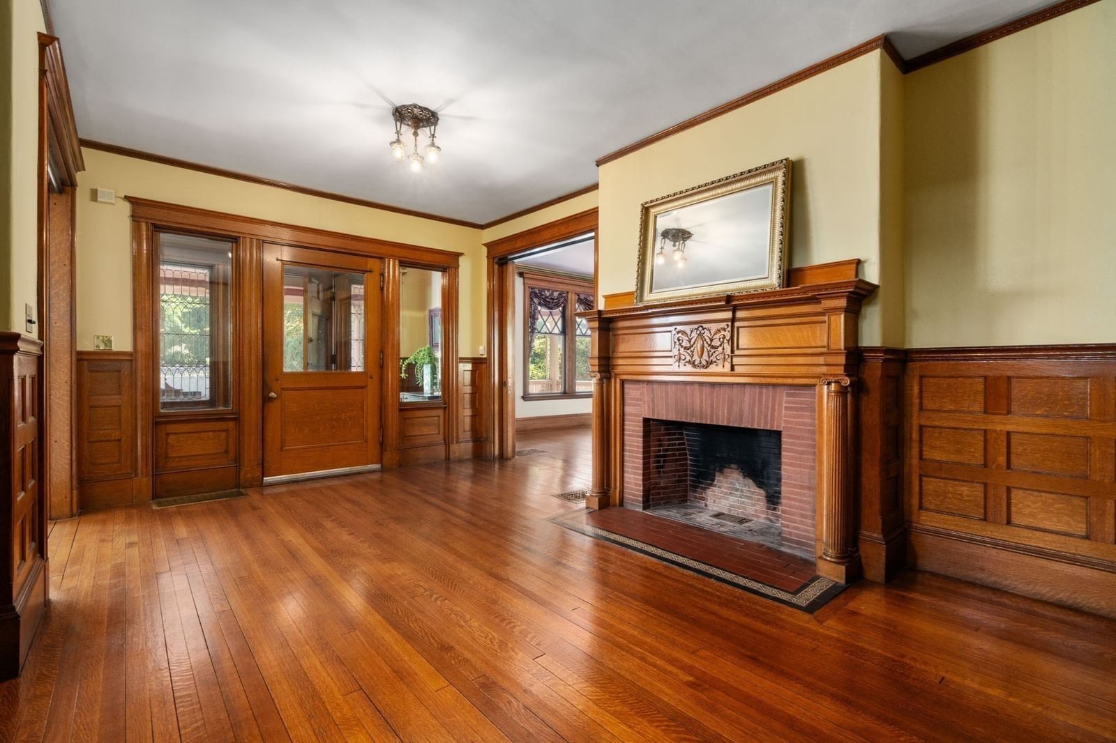 367 Otis St Newton — Photo 3 of 32