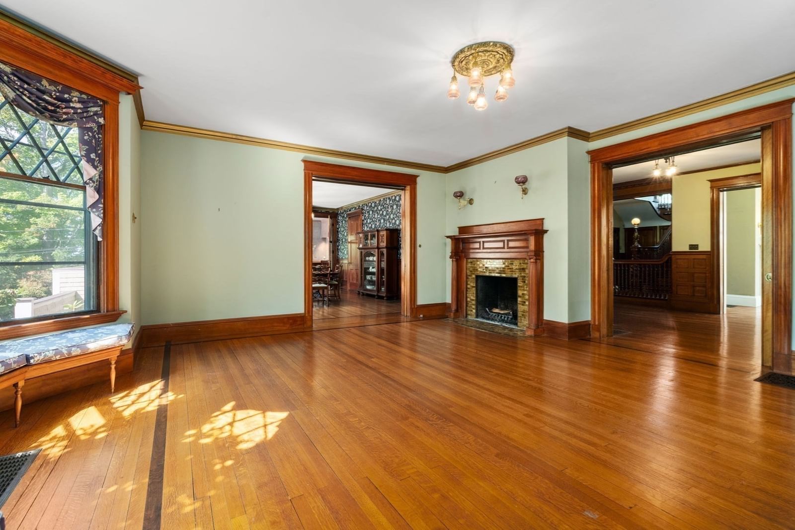 367 Otis St Newton — Photo 6 of 32