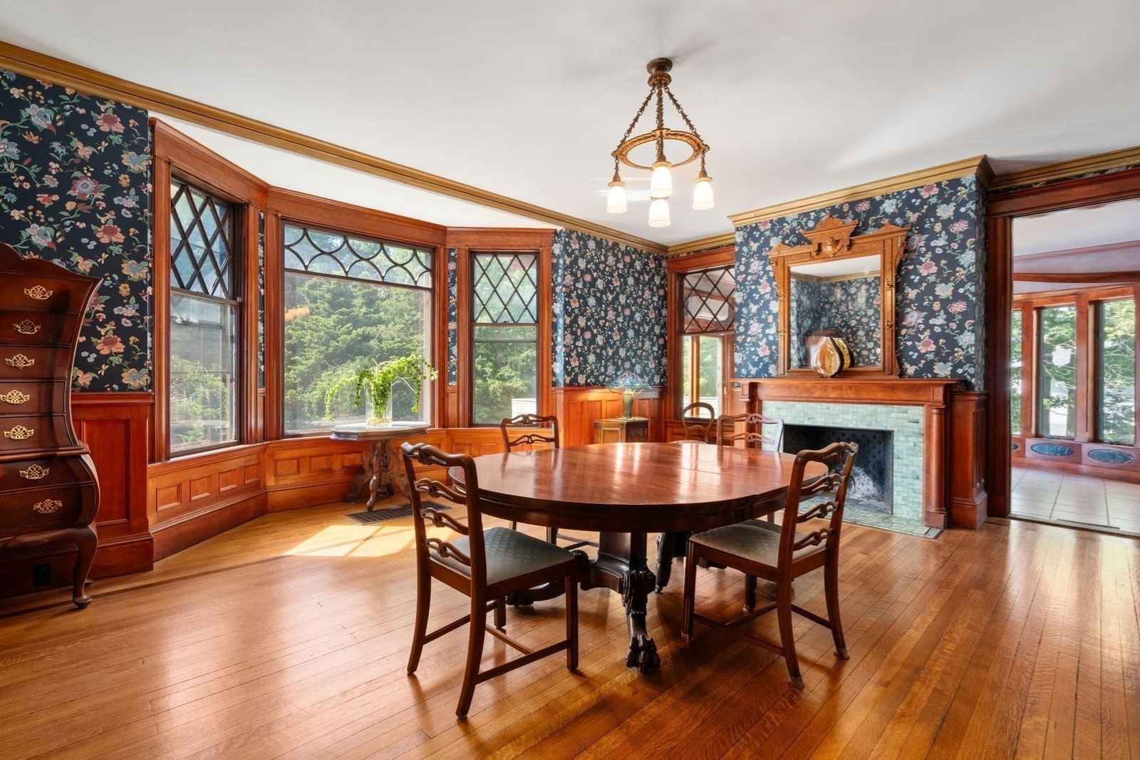 367 Otis St Newton — Photo 8 of 32
