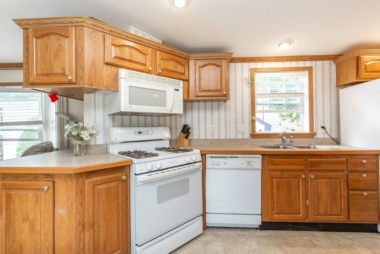 27 Smith St #2 Norton — Photo 8 of 21