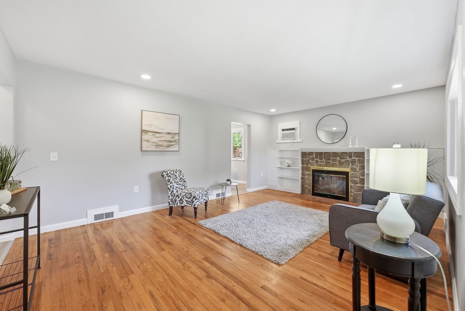78 Wollaston St Springfield — Photo 5 of 36