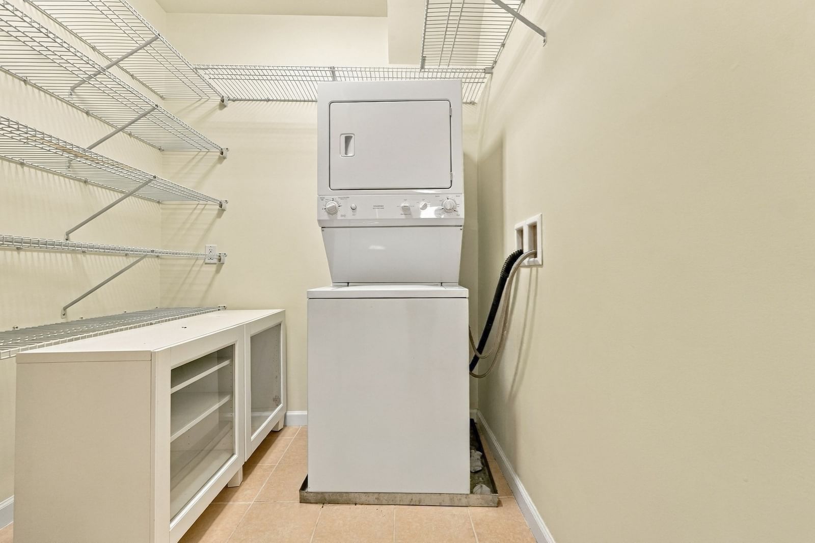 132 Clocktower Dr #203 Waltham — Photo 16 of 24
