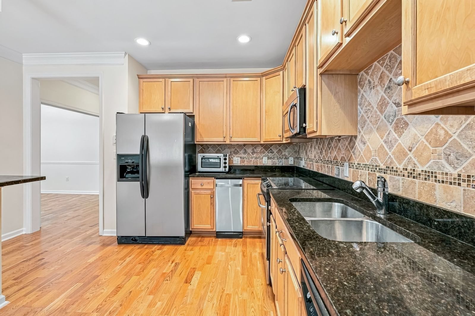 132 Clocktower Dr #203 Waltham — Photo 5 of 24