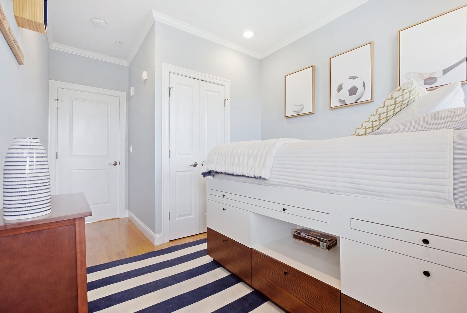 11 Woods Place Boston — Photo 18 of 35