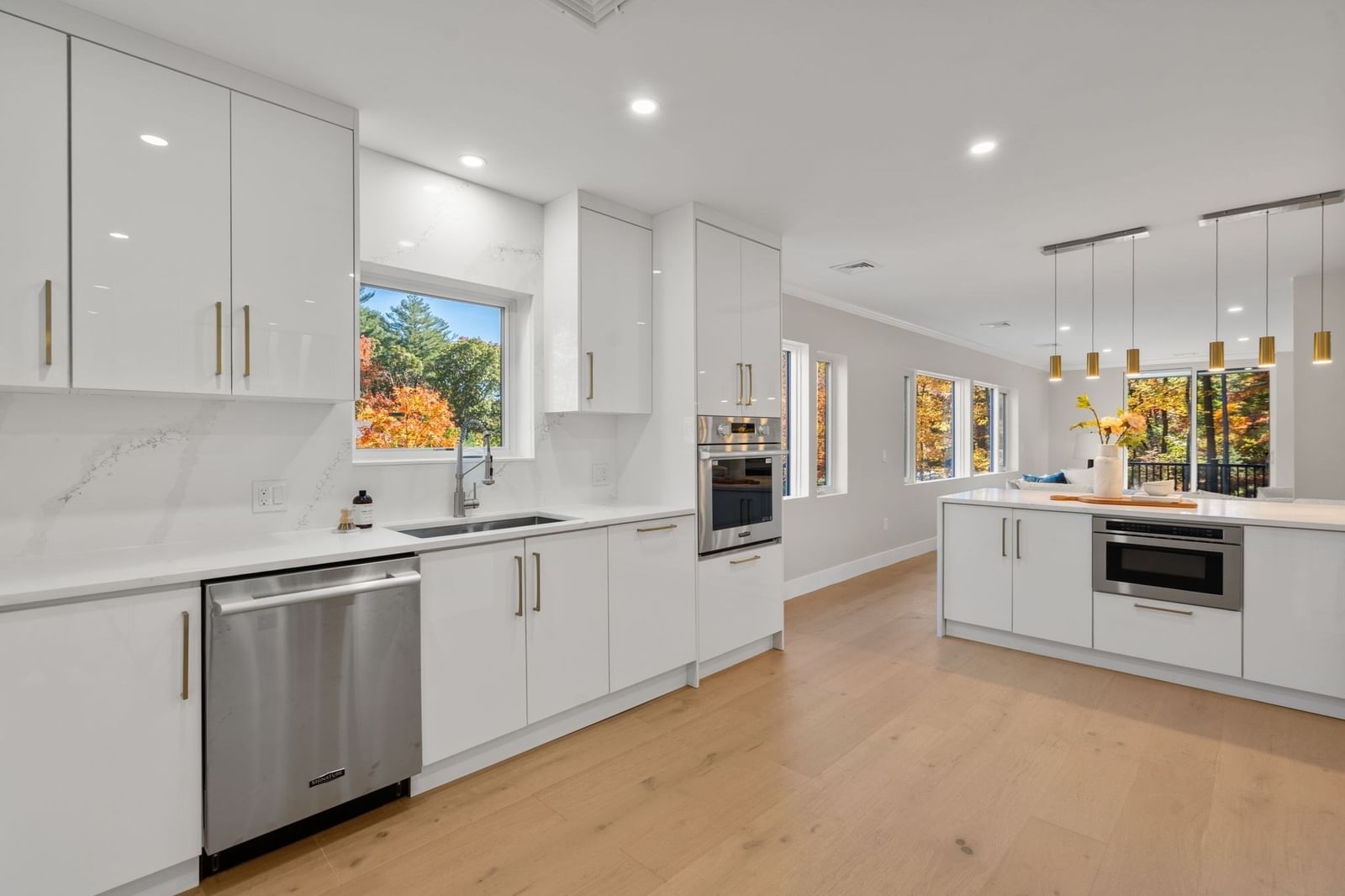 8 Irene Rd Bedford — Photo 11 of 23