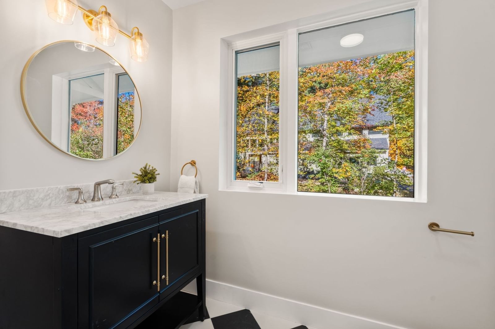 8 Irene Rd Bedford — Photo 13 of 23