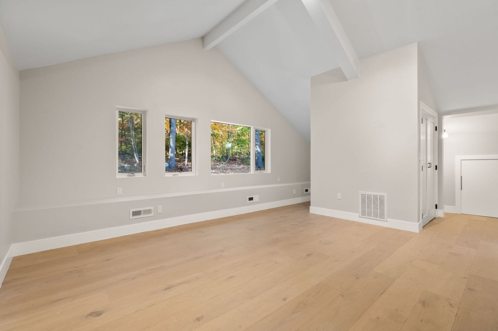 8 Irene Rd Bedford — Photo 18 of 23