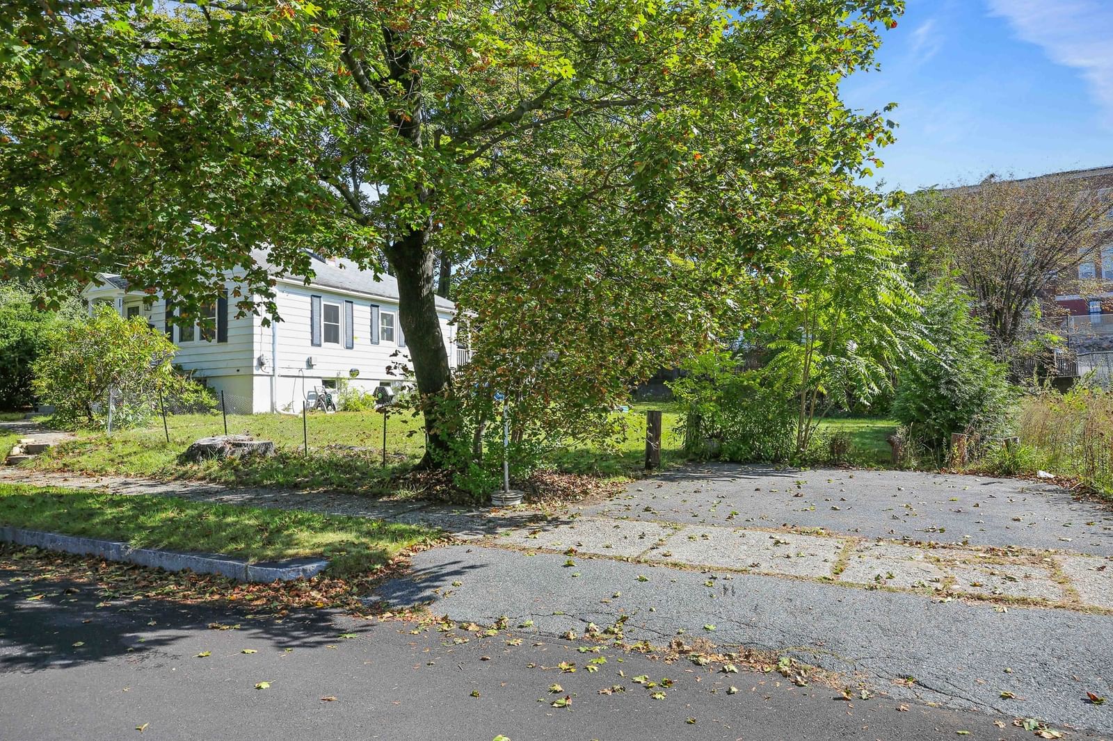 4 Pomona Rd Worcester — Photo 5 of 7