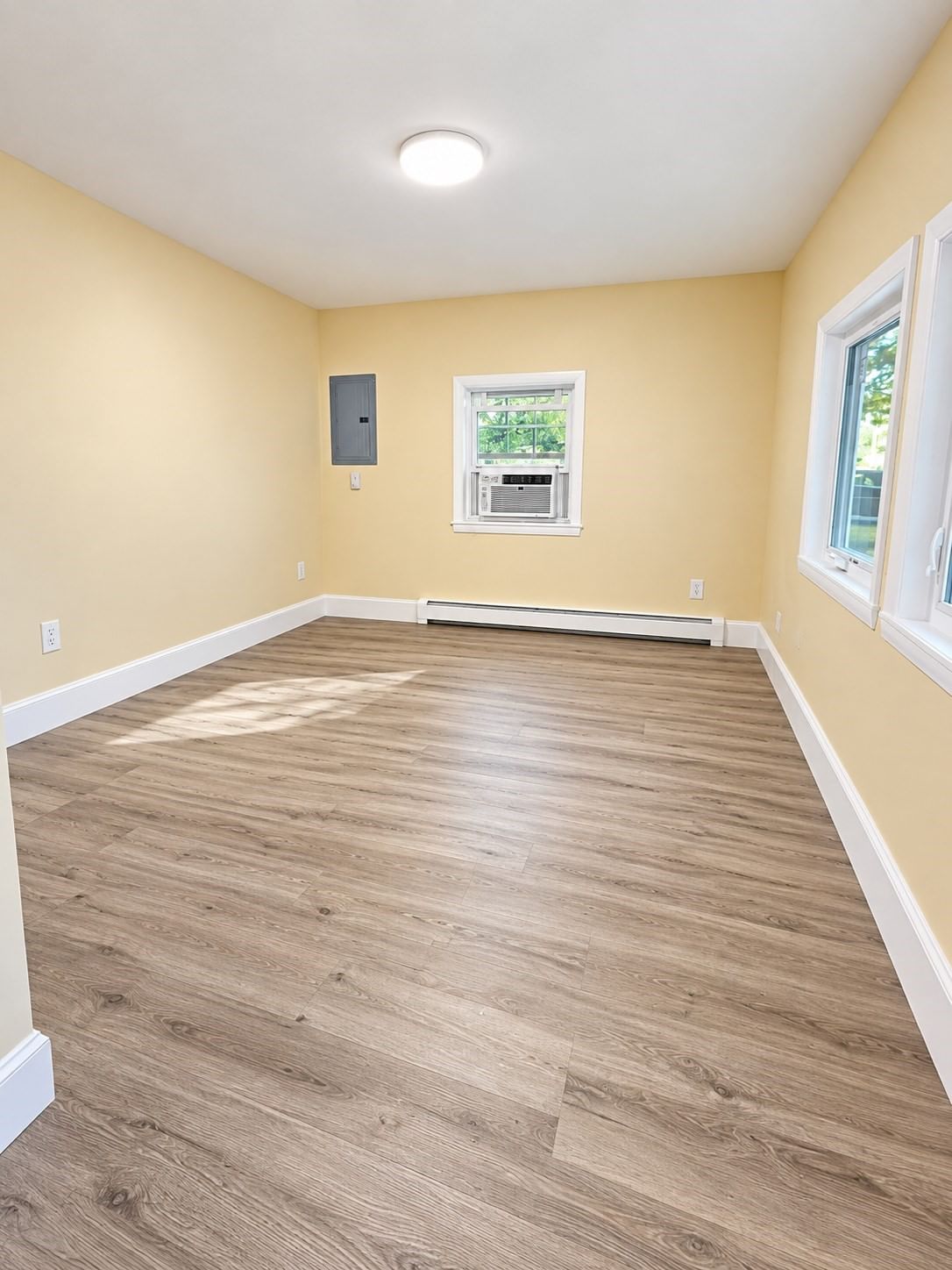 118 Deanna Rd Brockton — Photo 6 of 21