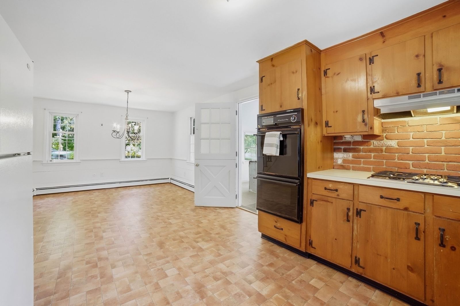 407 Stow Rd Boxborough — Photo 14 of 42