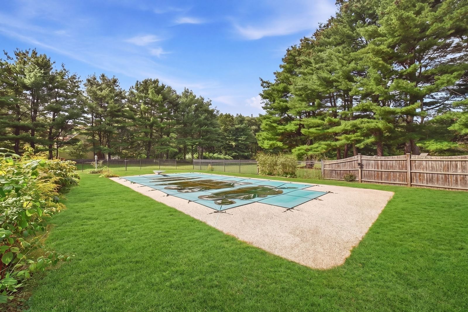 407 Stow Rd Boxborough — Photo 36 of 42