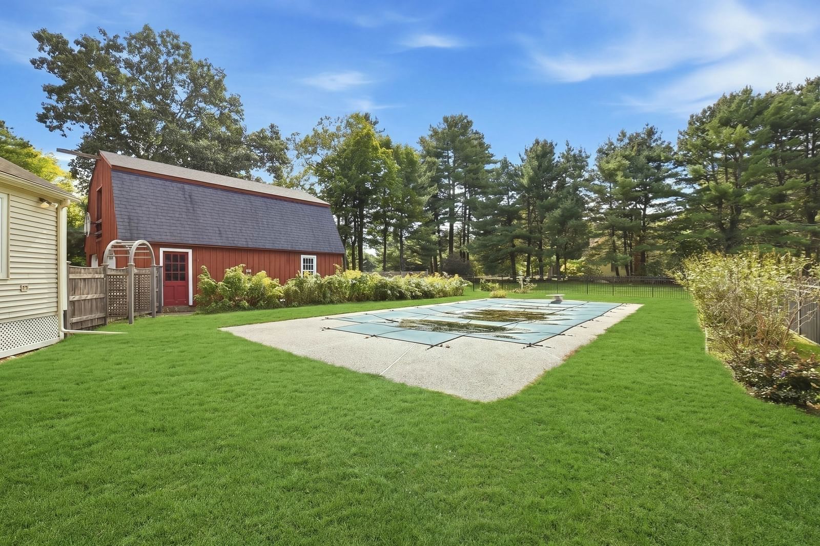 407 Stow Rd Boxborough — Photo 37 of 42