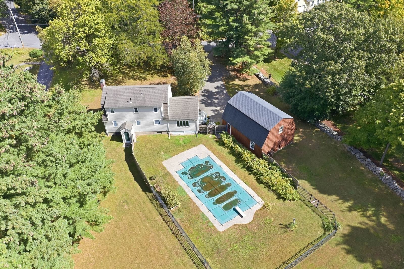 407 Stow Rd Boxborough — Photo 5 of 42