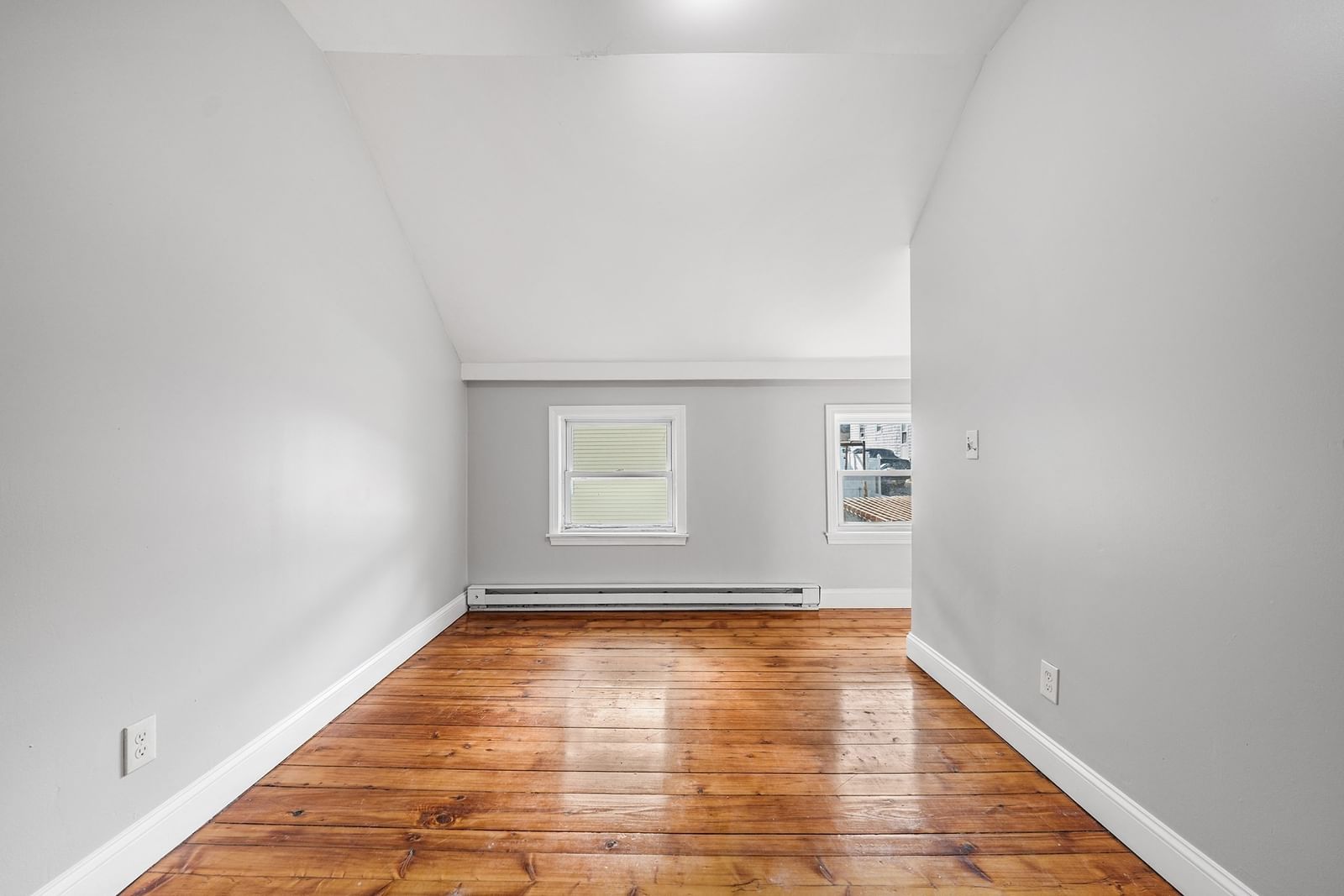 17-19 Hazard Ct New Bedford — Photo 16 of 34