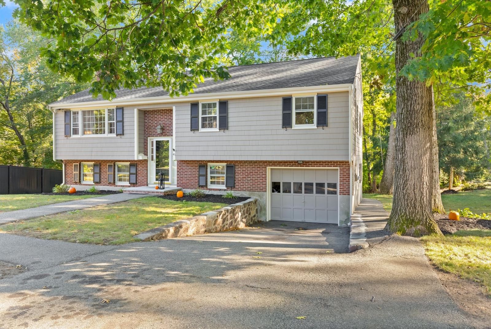 45 Johanna Drive Reading — Photo 2 of 40