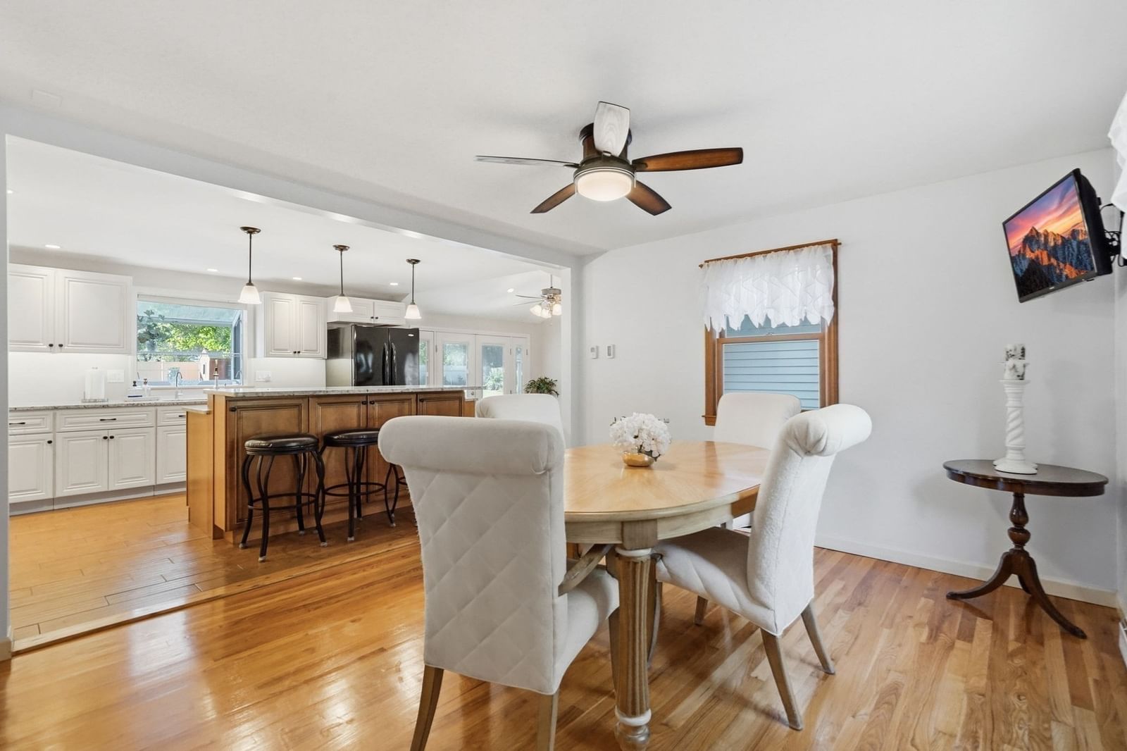 46 Country Rd Agawam — Photo 11 of 42